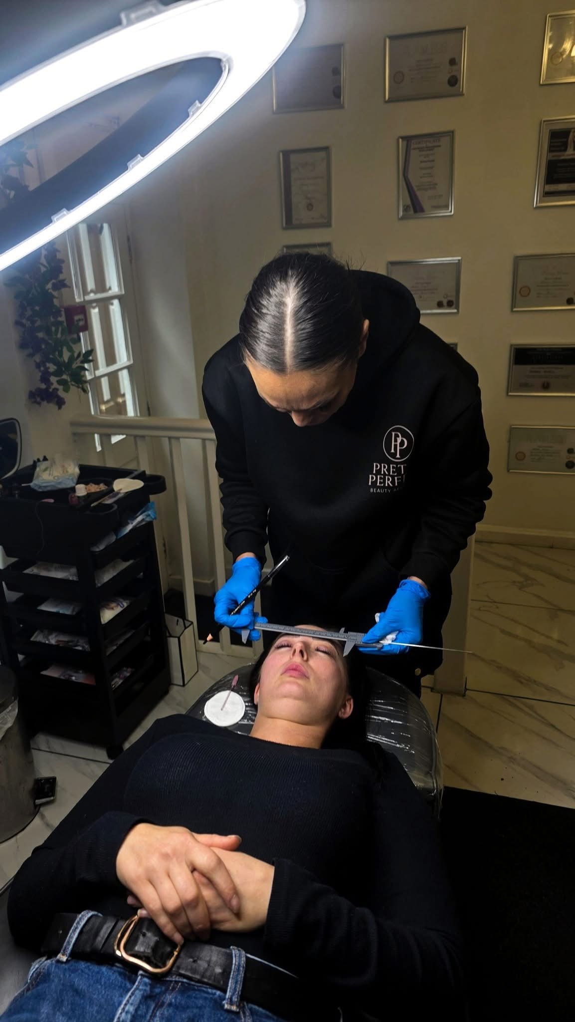 Student mapping a brow